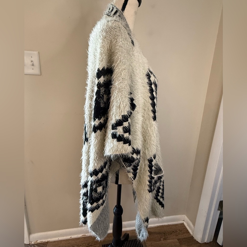 Soft Surroundings long line cardigan faux fur southwestern pattern OS - Picture 2 of 12